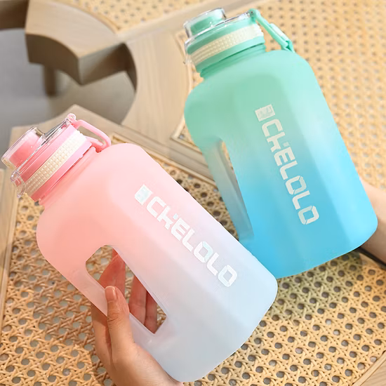 Garrafa de água com marcador de tempo motivacional para esportes Garrafa de água 2,2L com marcador de tempo para academia Galão de água